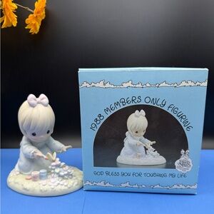 Precious Moments “God Bless You for Touching My Life” Members Only Figurine 1988